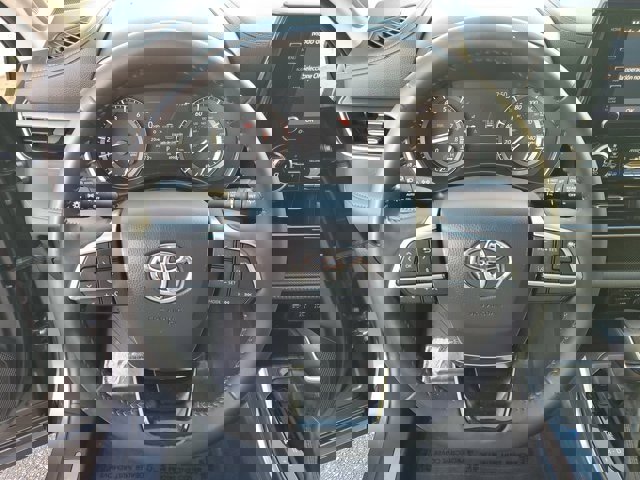 Used 2020 Toyota Highlander Limited image 16