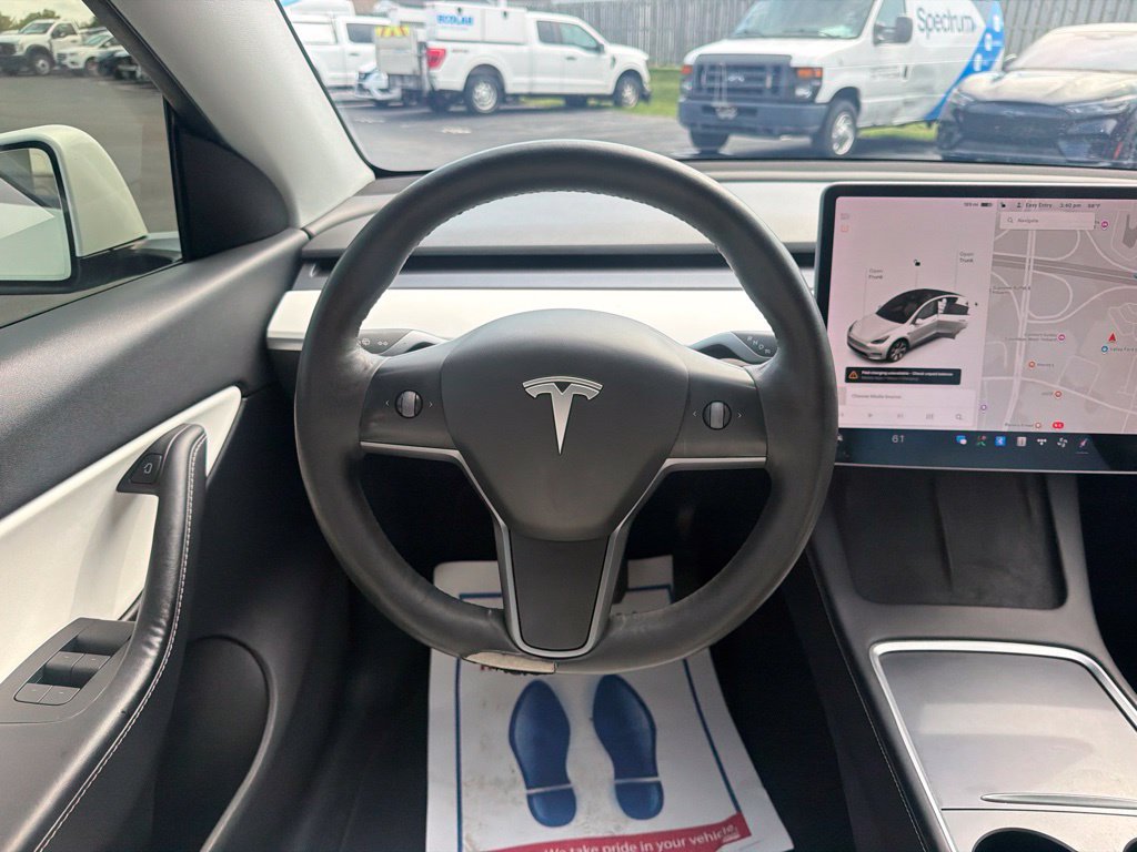 Used 2021 Tesla Model Y Long Range AWD/4WD image 16