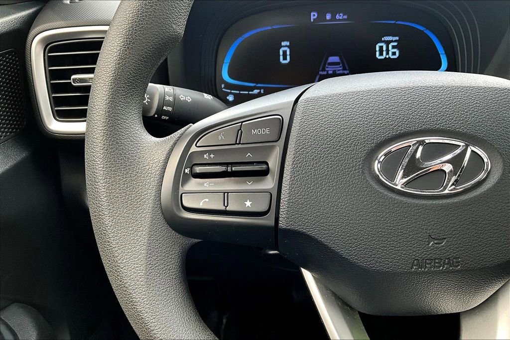 Used 2023 Hyundai Venue SE w/ Cargo Package FWD image 14