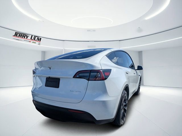 Used 2023 Tesla Model Y Long Range image 3