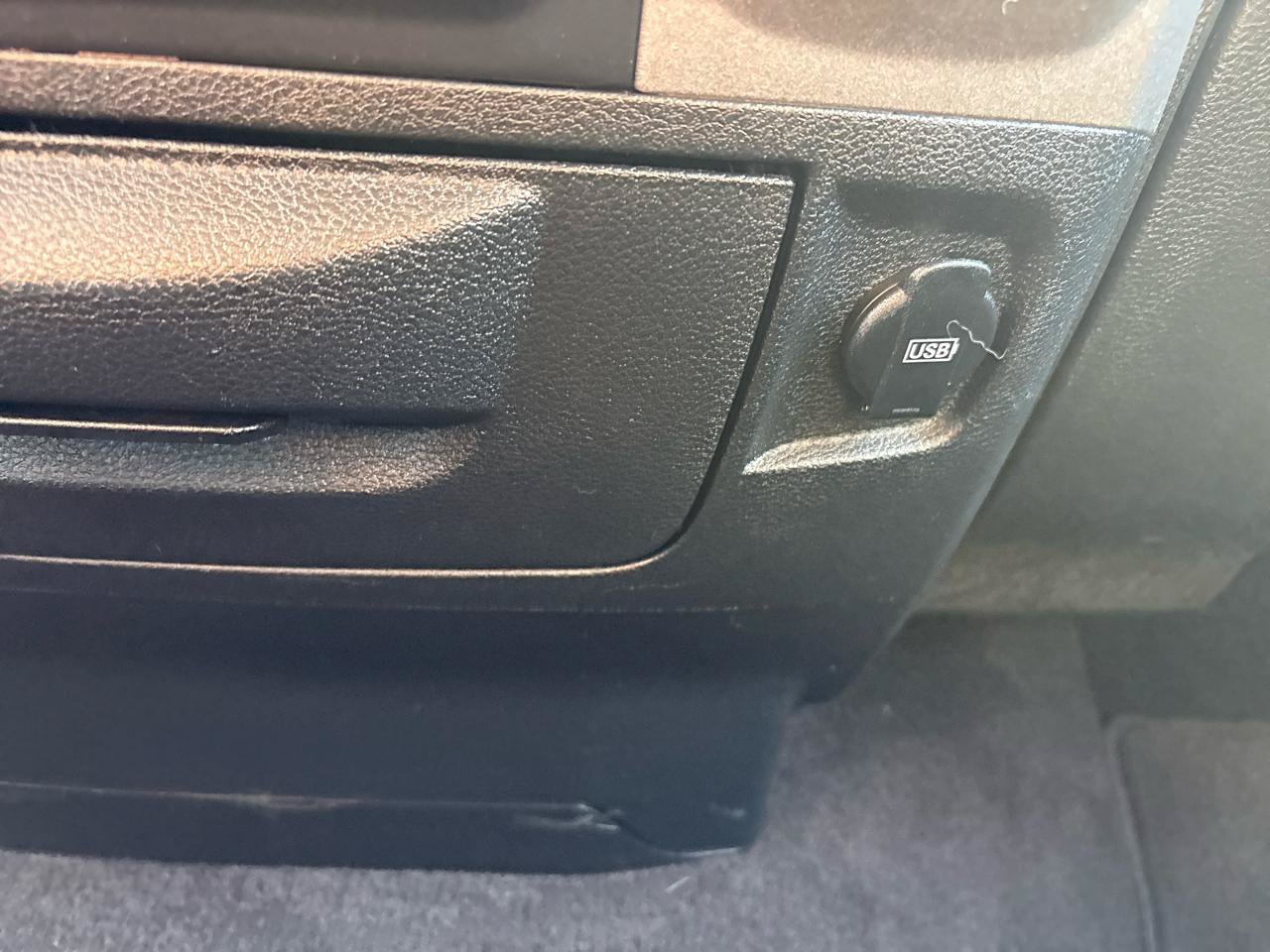 Used 2018 RAM 1500 Express AWD/4WD image 30