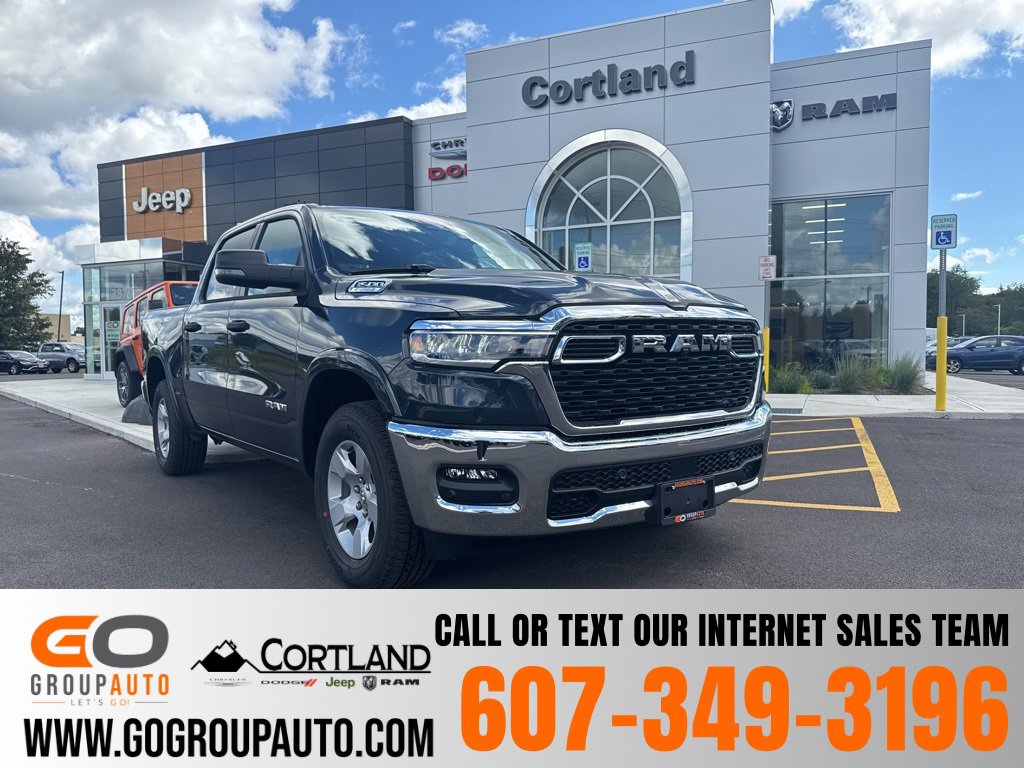 New 2025 RAM 1500 4x4 Crew Cab