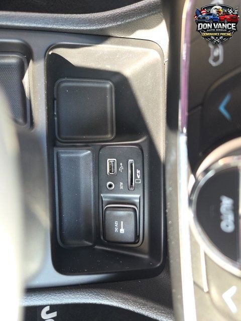 Used 2018 Jeep Cherokee Limited FWD image 17