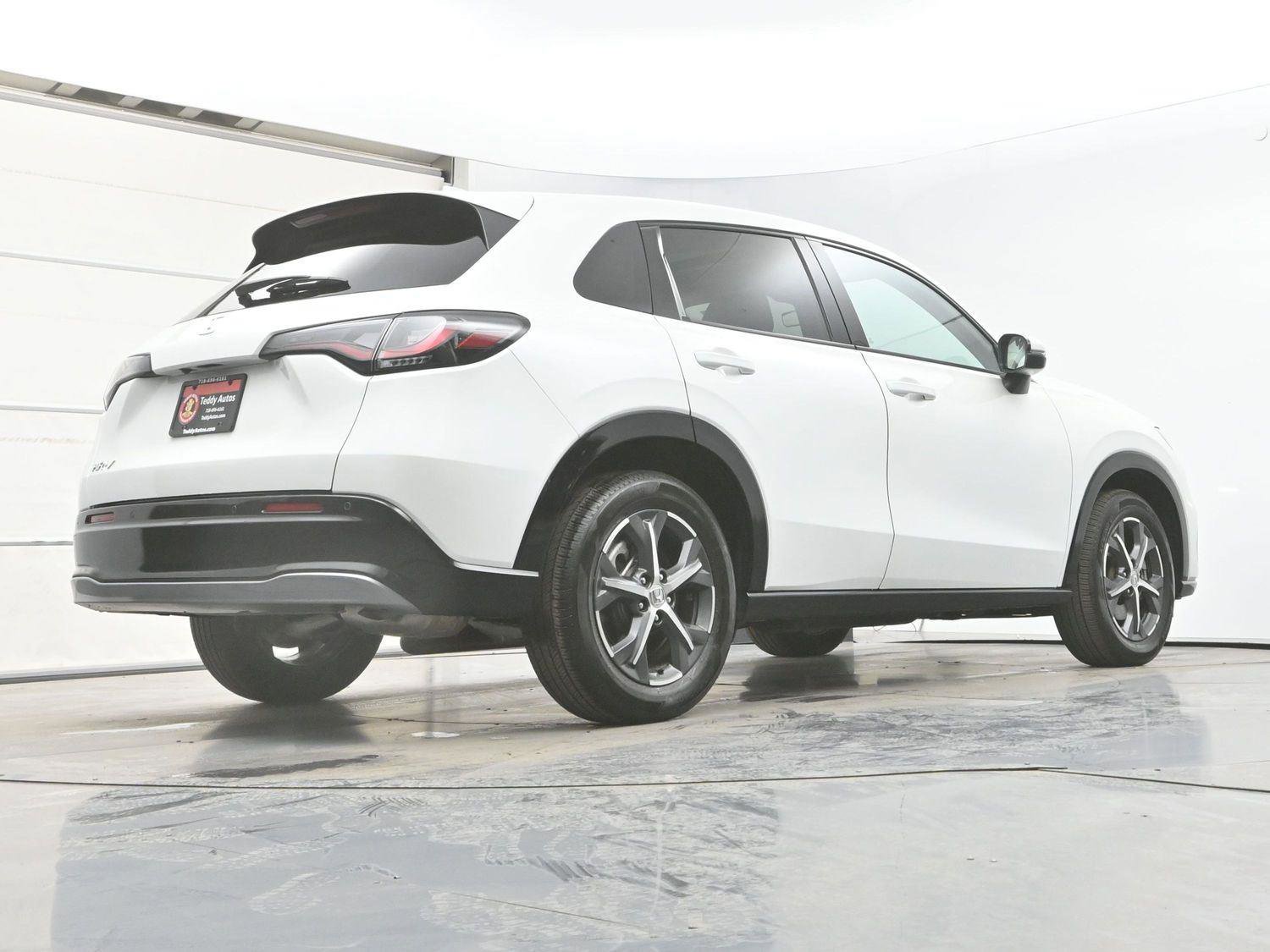 Used 2024 Honda HR-V EX-L image 32