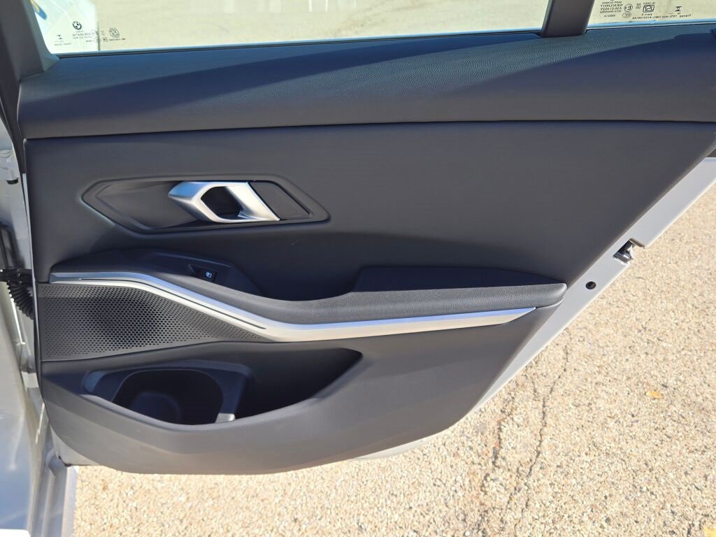 Used 2025 BMW 330i xDrive Sedan image 12