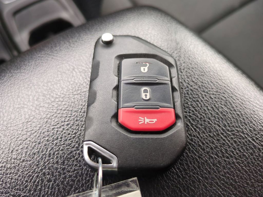 Used 2019 Jeep Wrangler Sport S image 26