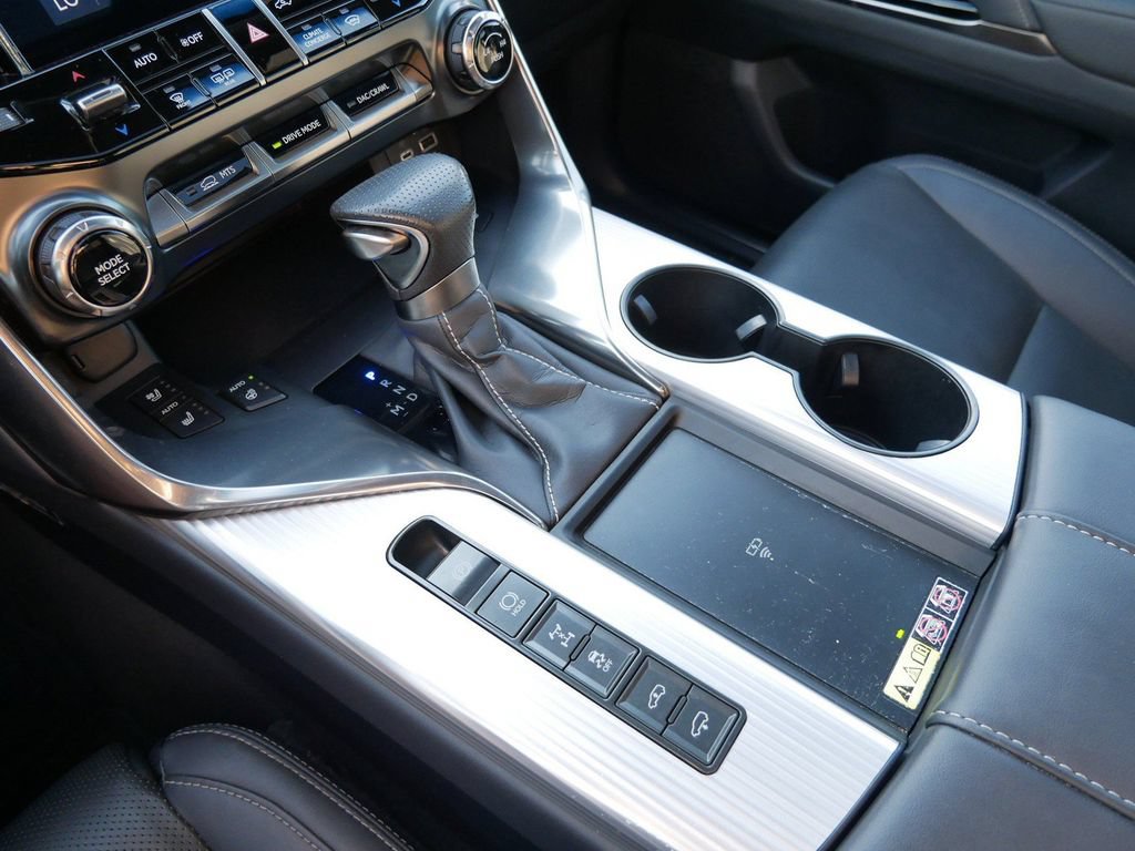 Used 2023 Lexus LX 600 F Sport w/ Accessory Package (Z1) AWD/4WD image 24