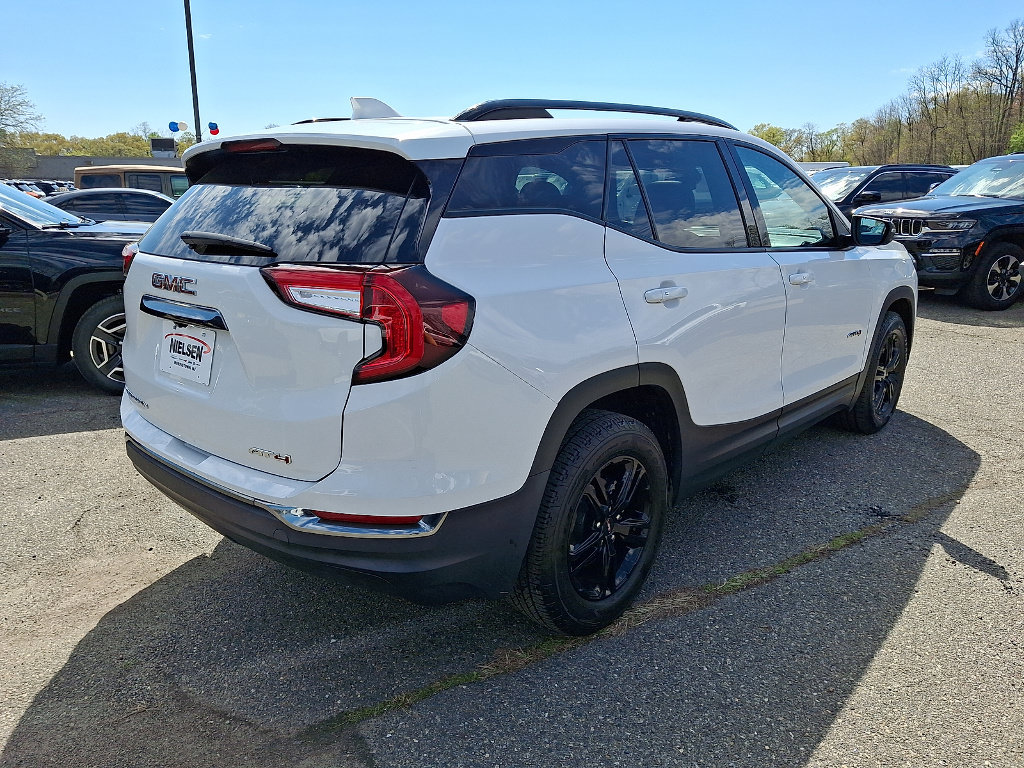 Used 2022 GMC Terrain AT4 w/ LPO, Floor Liner Package AWD/4WD image 35
