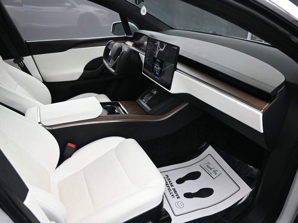 Used 2023 Tesla Model X image 29