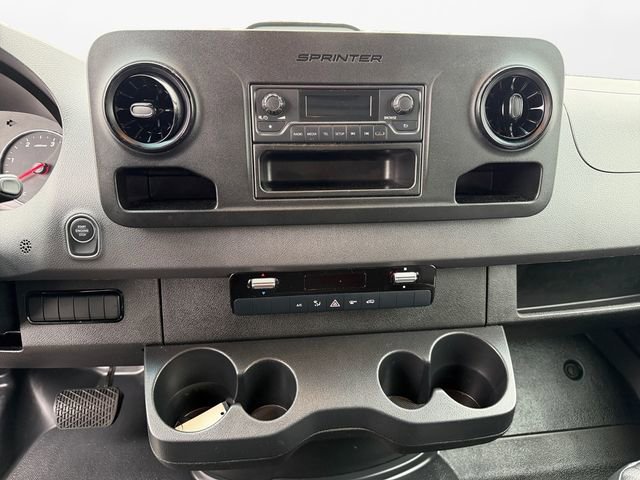 Used 2025 Mercedes-Benz Sprinter 2500 image 11
