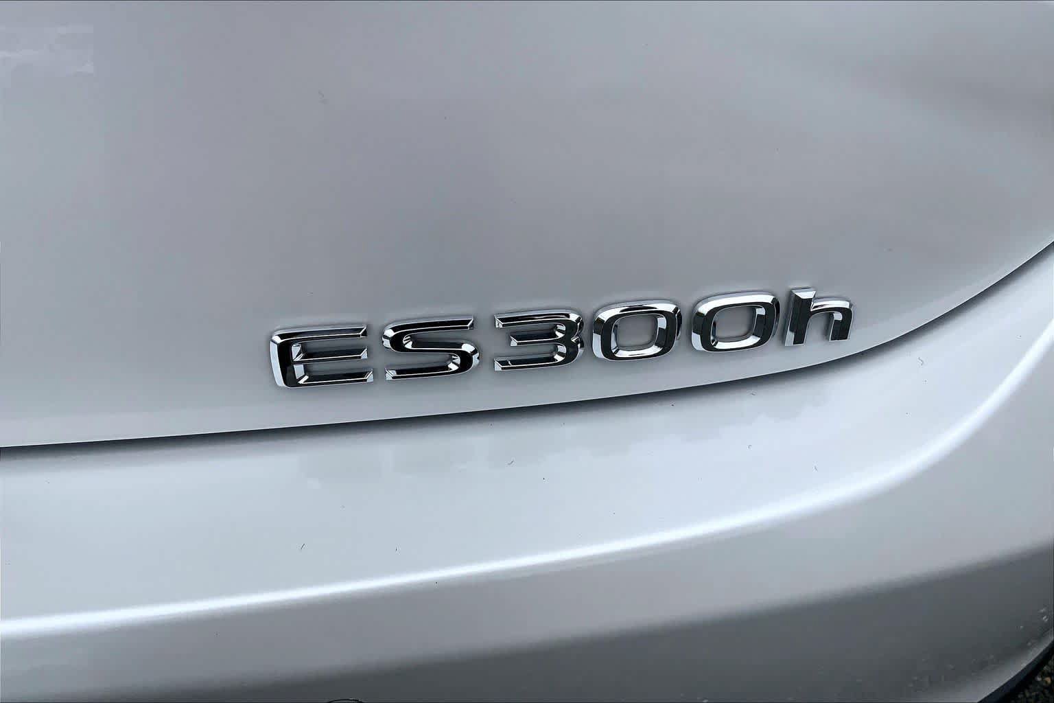 Used 2023 Lexus ES 300h w/ Premium Package FWD image 10