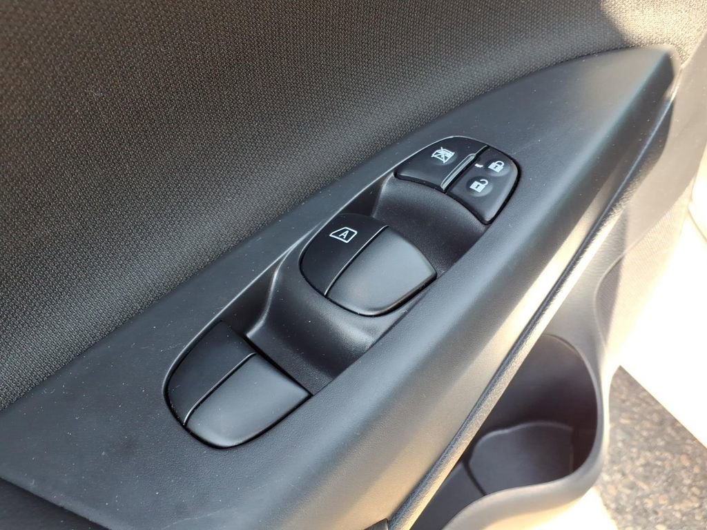 Used 2019 Nissan Sentra SV FWD image 9