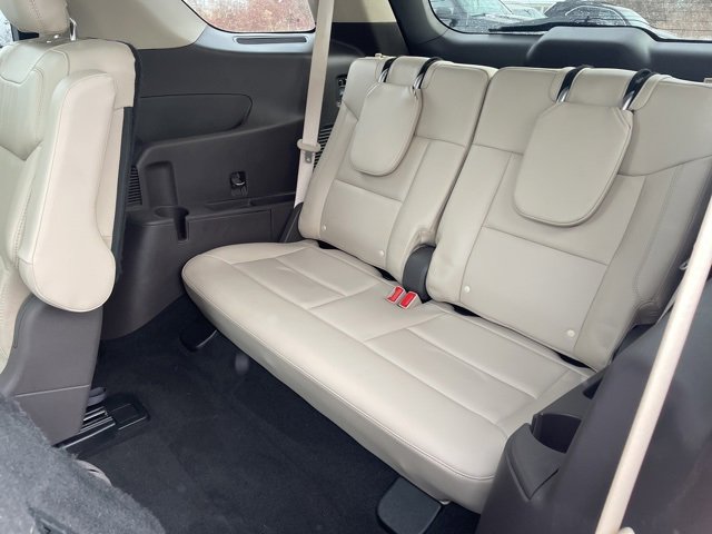 Used 2020 Ford Explorer Platinum w/ Premium Technology Package image 24