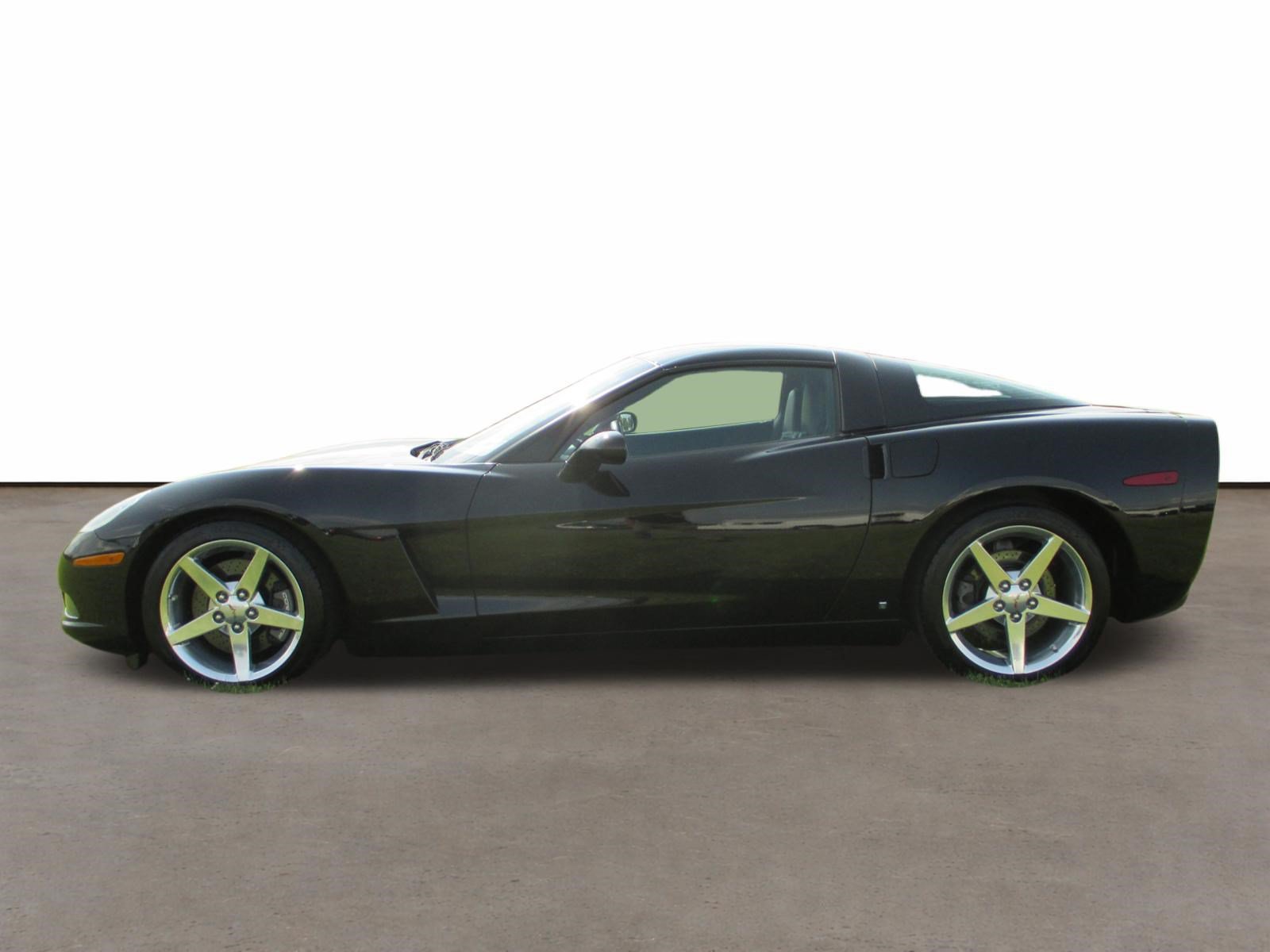 Used 2006 Chevrolet Corvette Coupe w/ Preferred Equipment Group RWD image 2