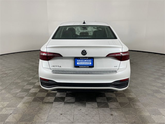 Used 2024 Volkswagen Jetta SE image 24