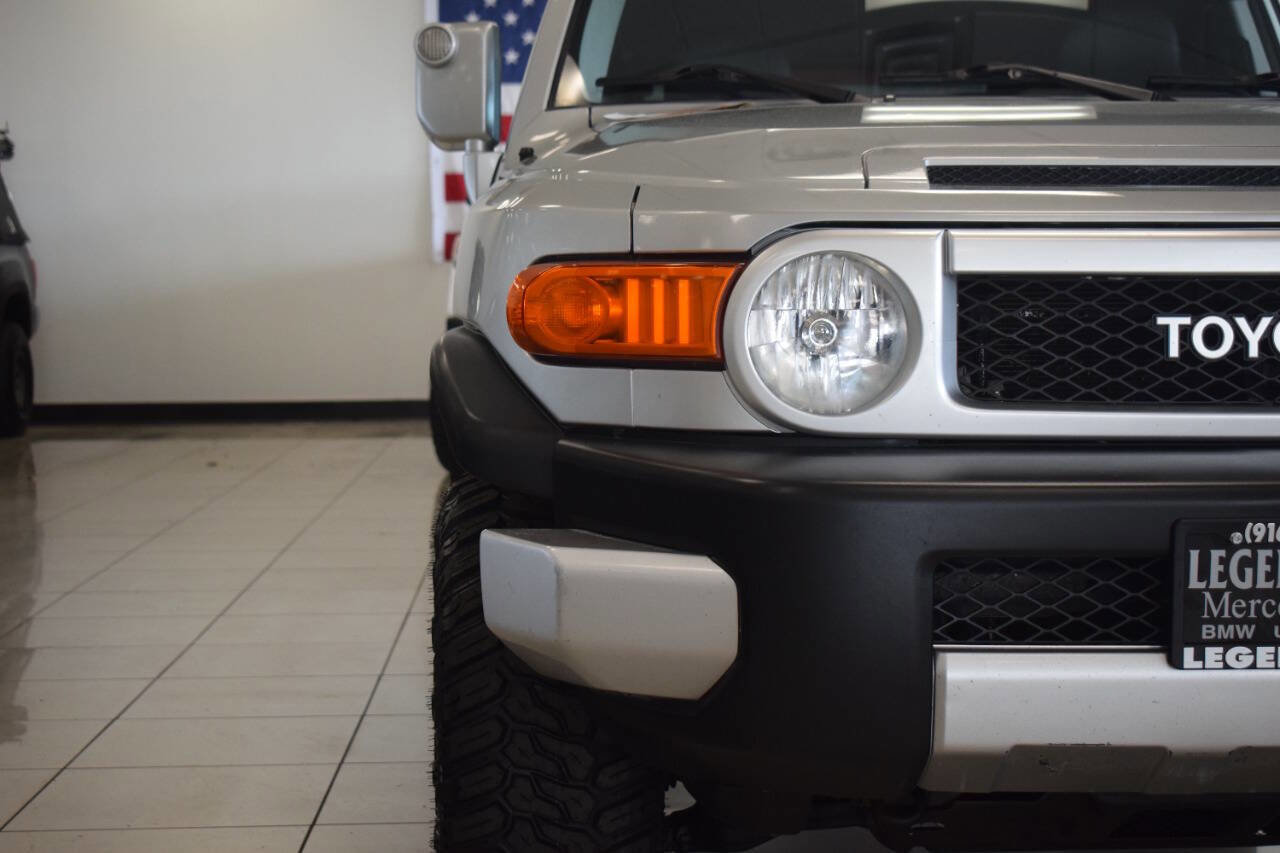 Used 2008 Toyota FJ Cruiser 4WD image 8