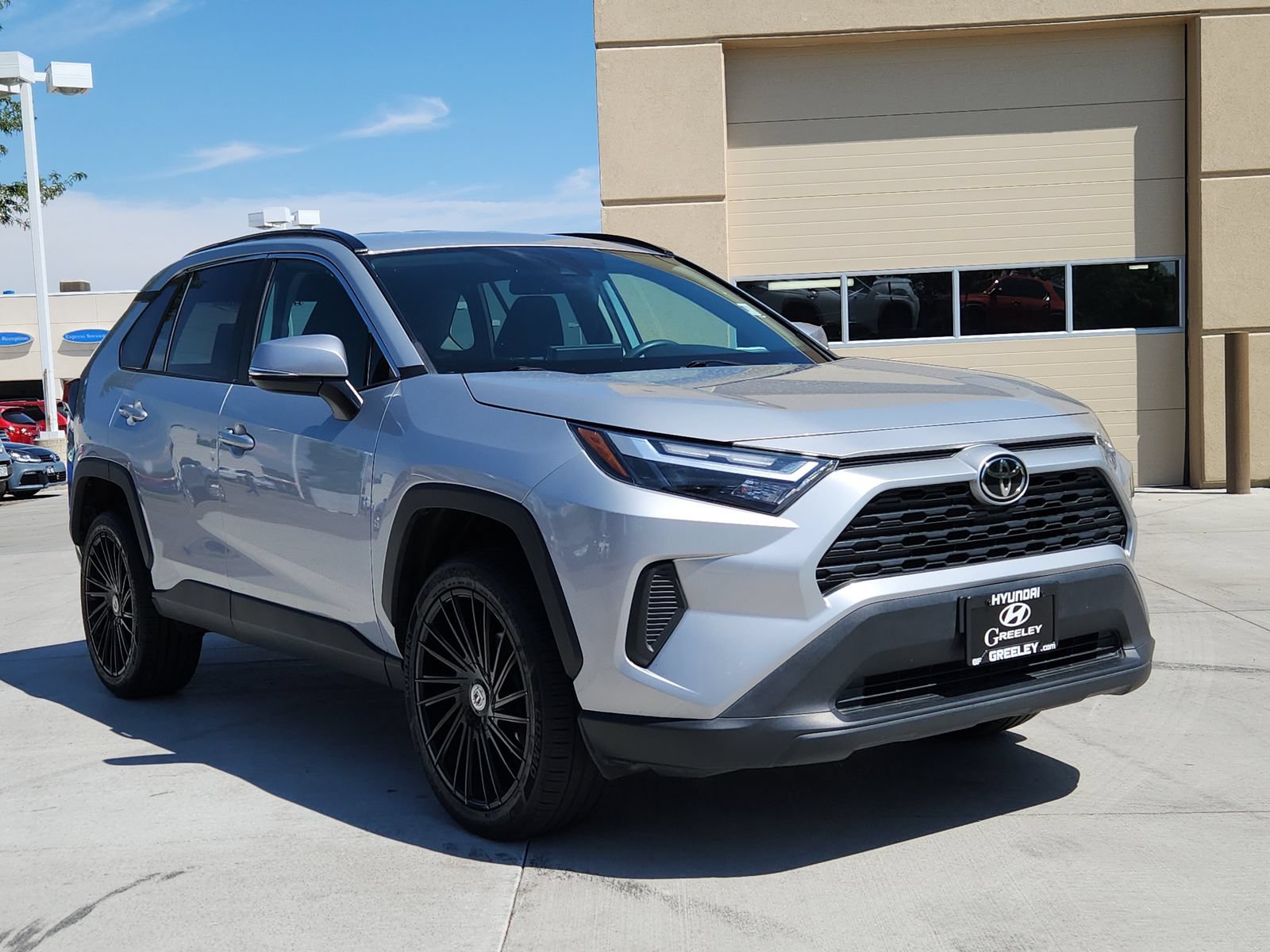 Used 2024 Toyota RAV4 XLE AWD/4WD image 7