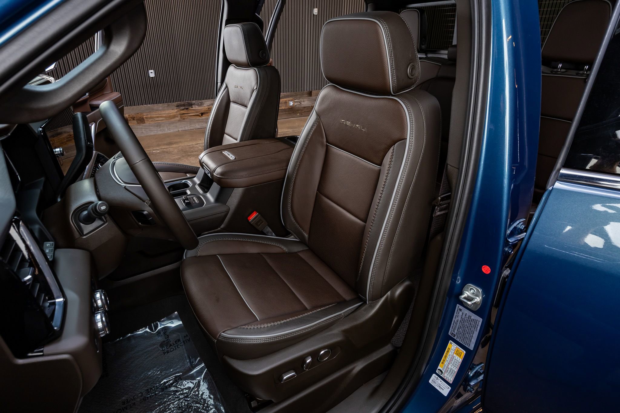 Used 2025 GMC Sierra 2500 Denali w/ Denali Reserve Package image 30