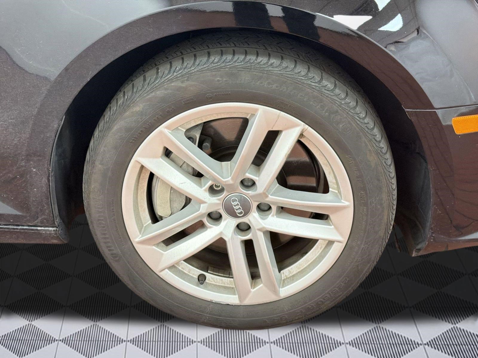 Used 2017 Audi A4 2.0T Premium image 10