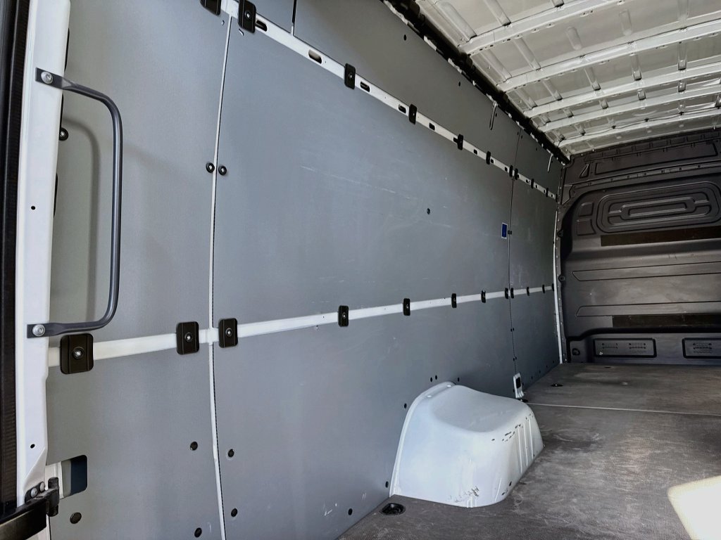 Used 2023 Mercedes-Benz Sprinter 4500 image 27