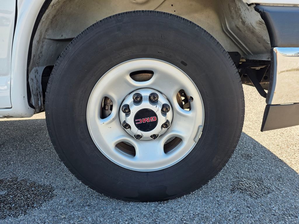 Used 2023 GMC Savana 2500 w/ Driver Convenience Package RWD image 28