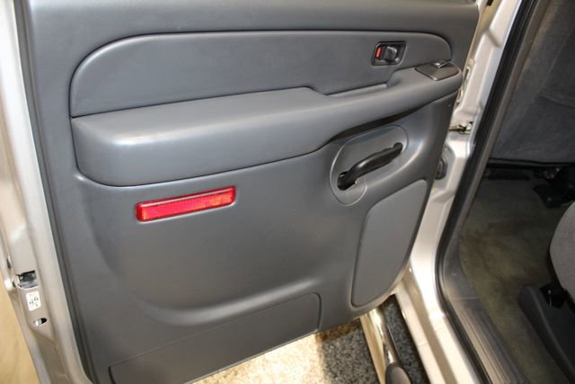 Used 2006 Chevrolet Silverado 2500 LT w/ Onstar Plus Package image 22