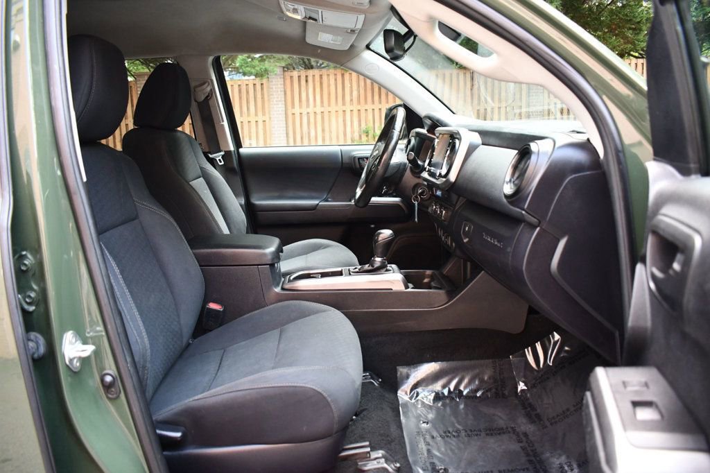 Used 2021 Toyota Tacoma SR5 w/ Trail Edition image 34
