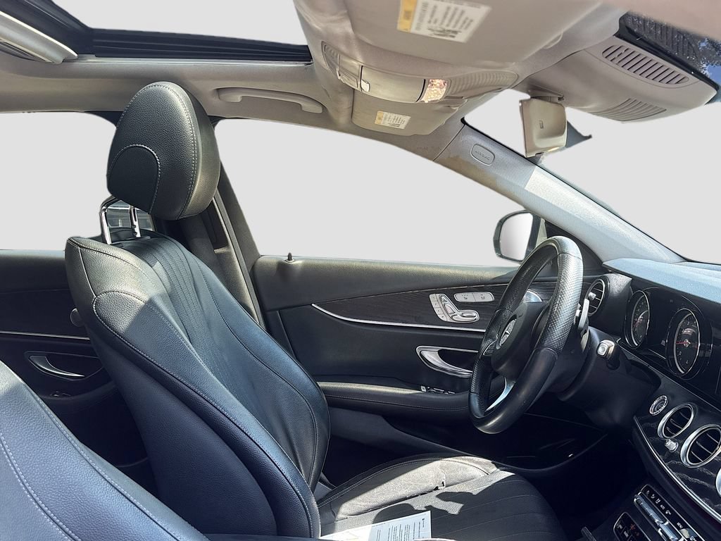 Used 2018 Mercedes-Benz E 300 image 22