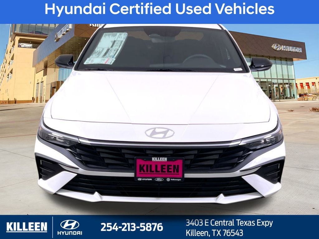 Used 2025 Hyundai Elantra Sport FWD image 2