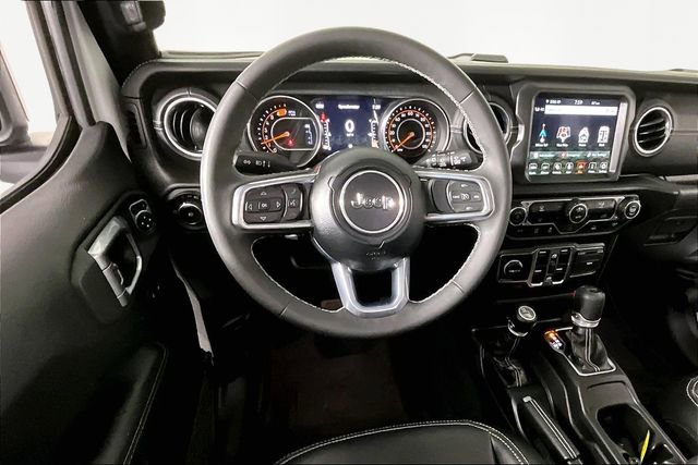 Used 2023 Jeep Wrangler Sahara image 8