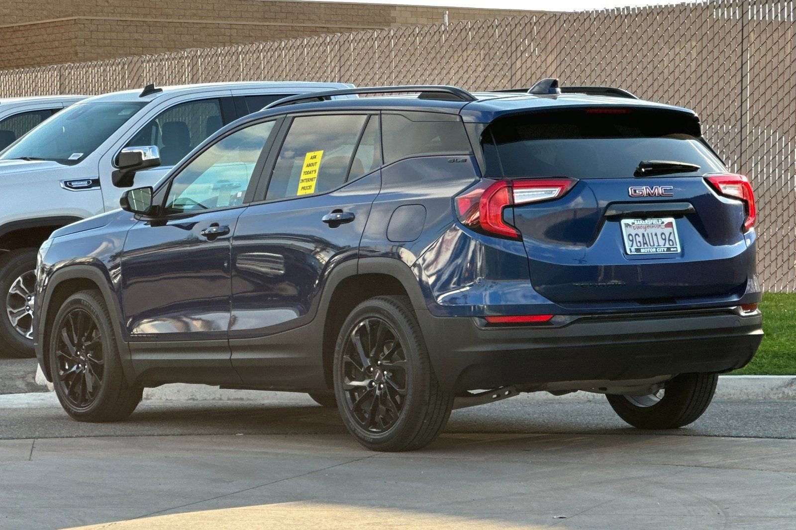 Certified 2023 GMC Terrain SLE w/ Driver Convenience Package image 6