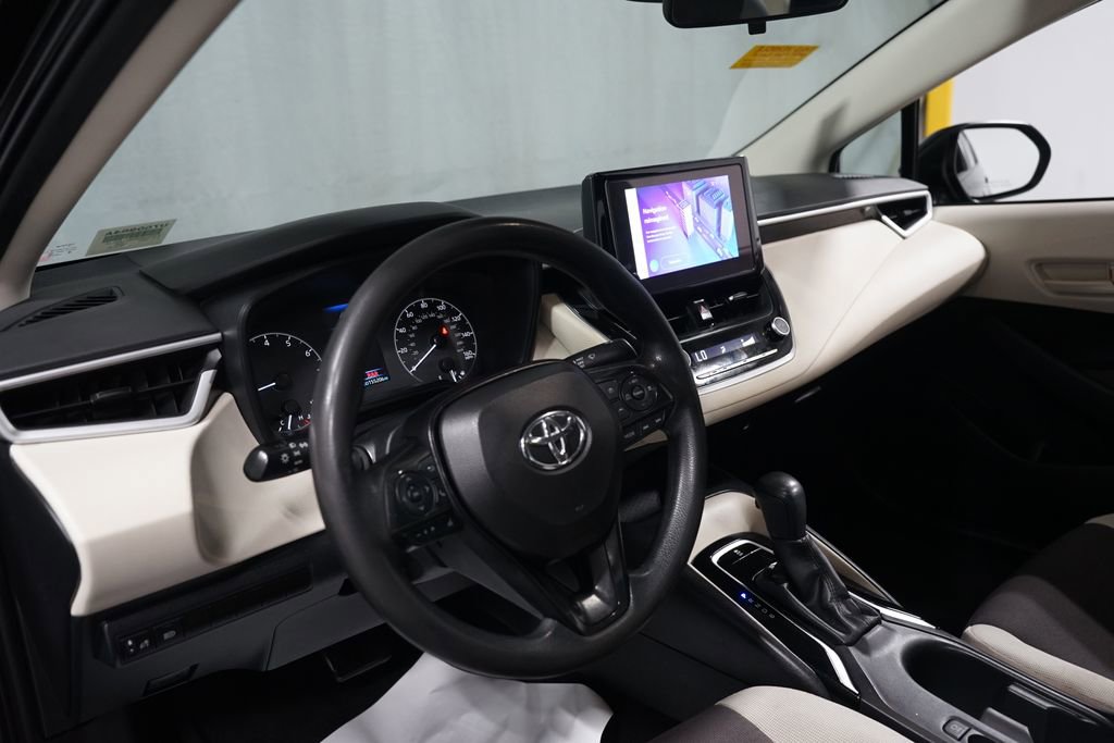 Used 2024 Toyota Corolla LE FWD image 16