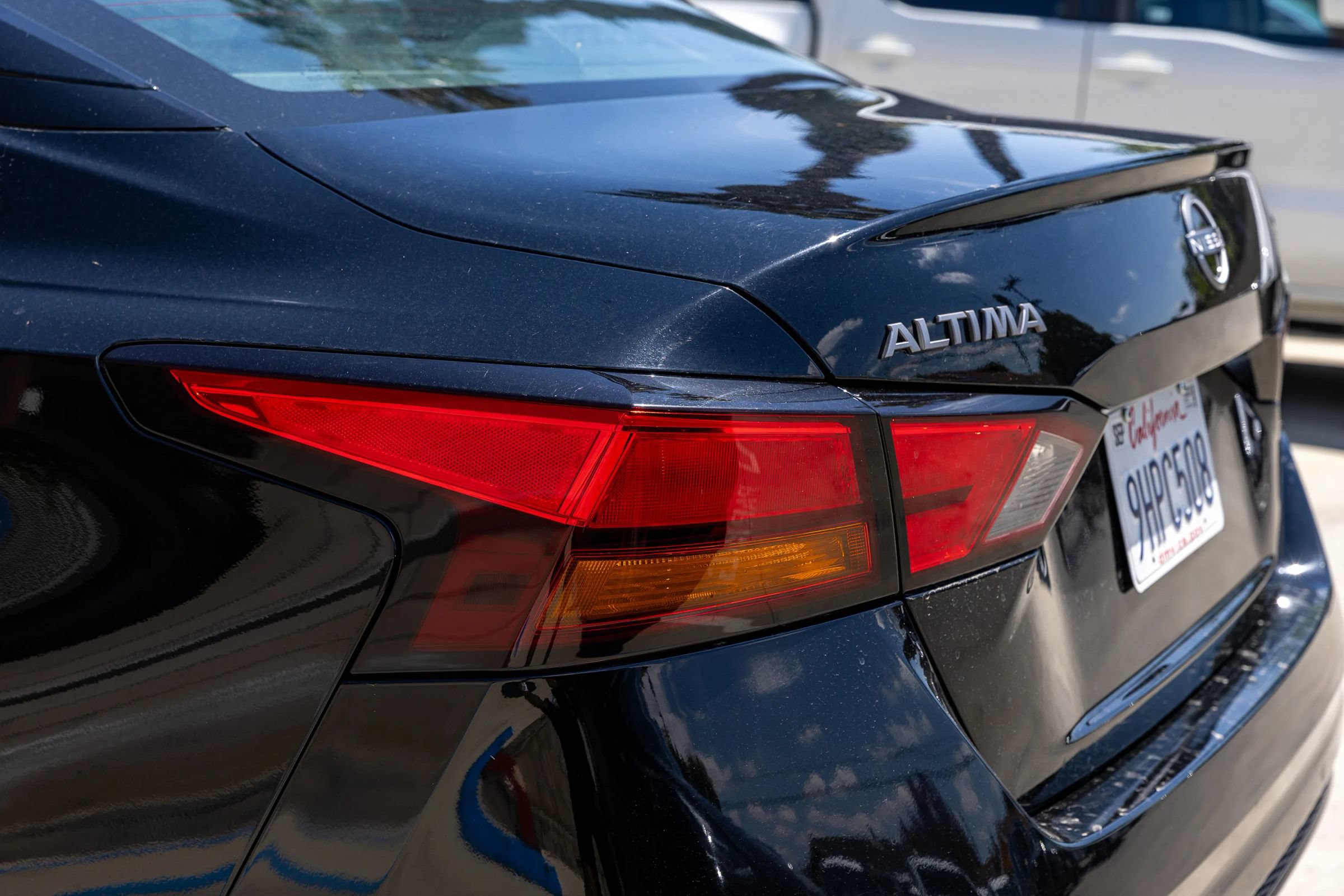 Used 2024 Nissan Altima 2.5 SR FWD image 13