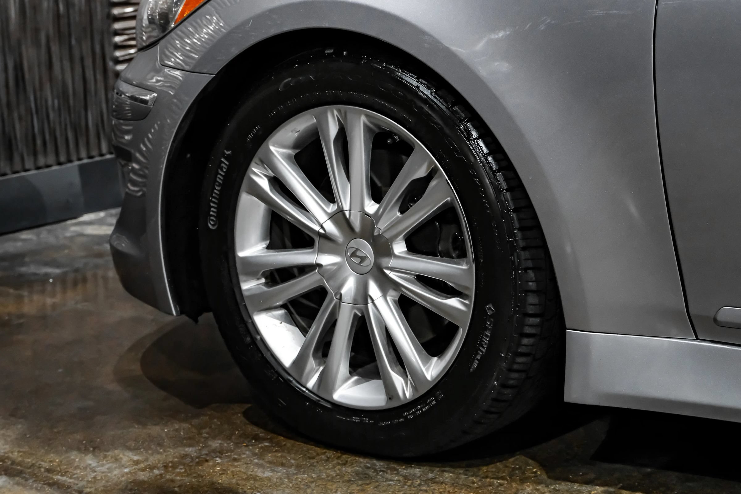 Used 2013 Hyundai Genesis 3.8 w/ Premium Pkg RWD image 50