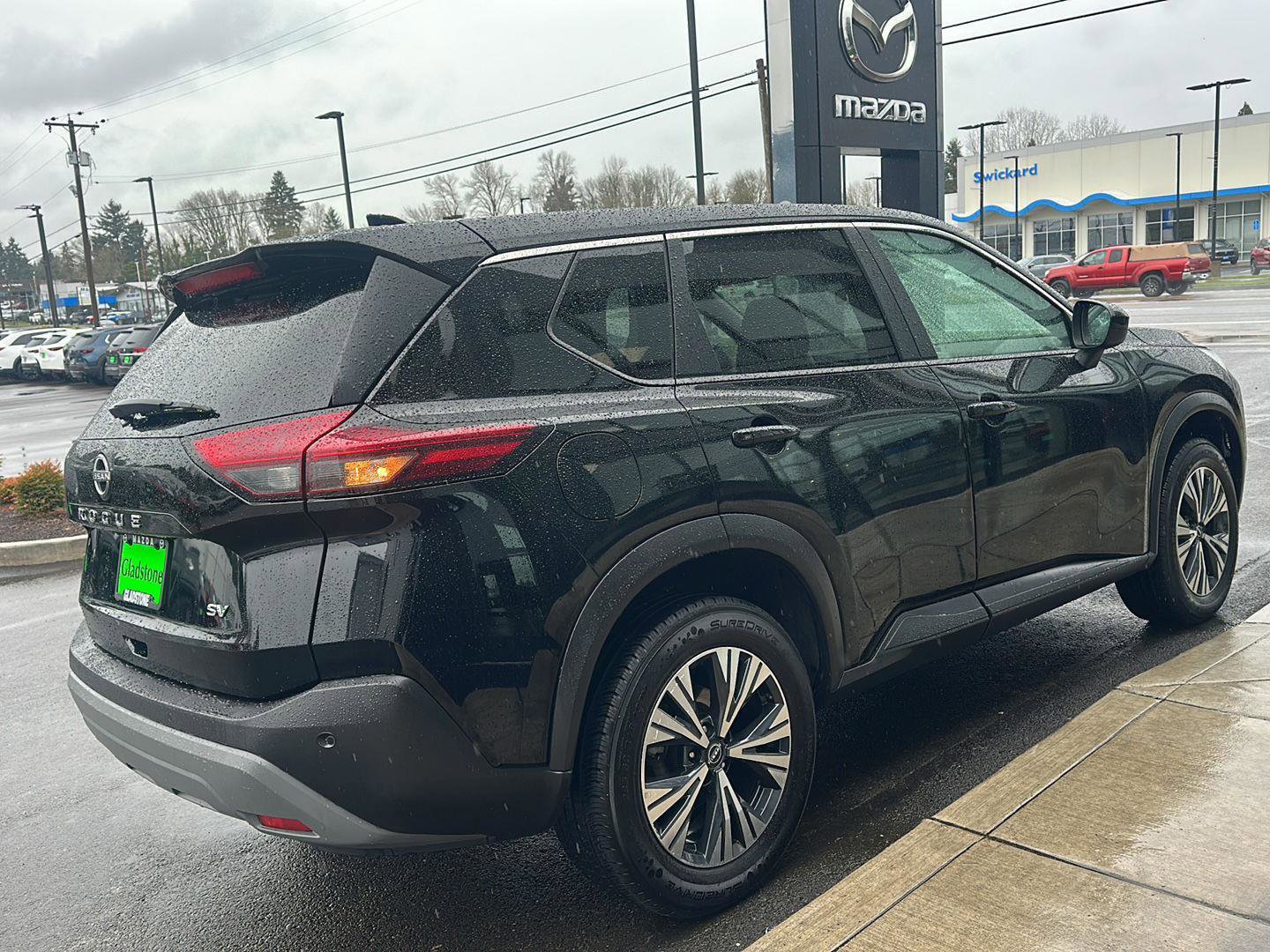 Used 2023 Nissan Rogue SV FWD image 6