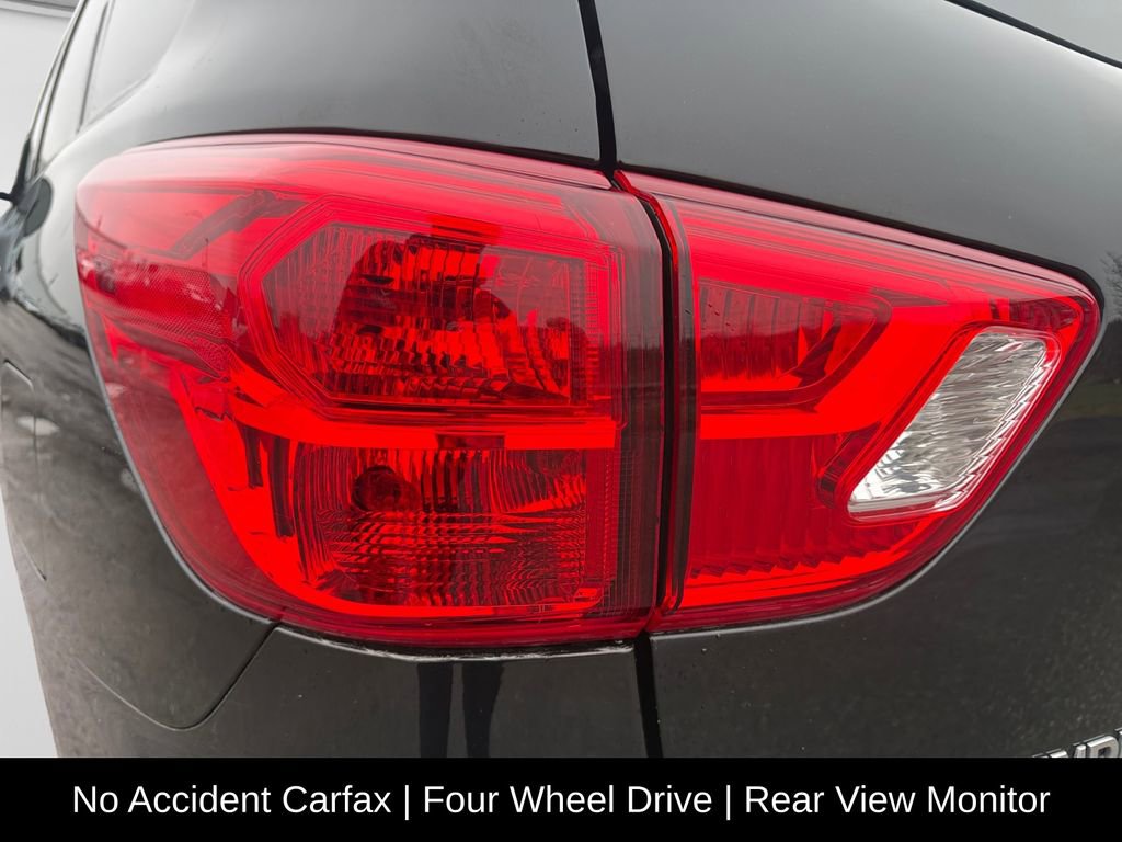 Used 2018 Nissan Pathfinder S image 21