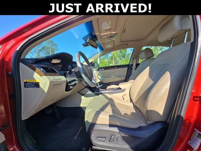Used 2017 Hyundai Sonata Limited w/ Ultimate Package 04 FWD image 12