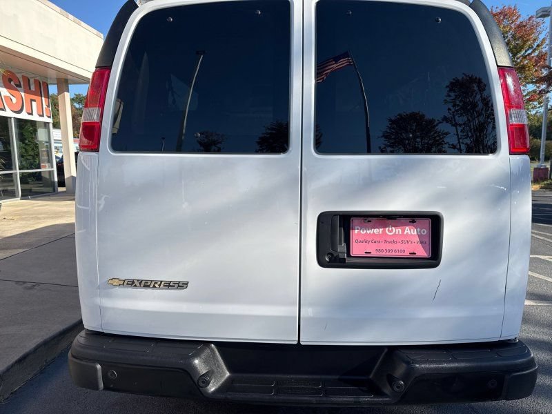 Used 2024 Chevrolet Express 3500 LS RWD image 6