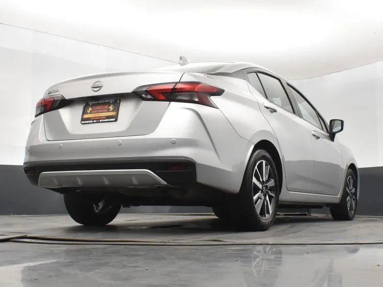 Used 2025 Nissan Versa SV FWD image 13
