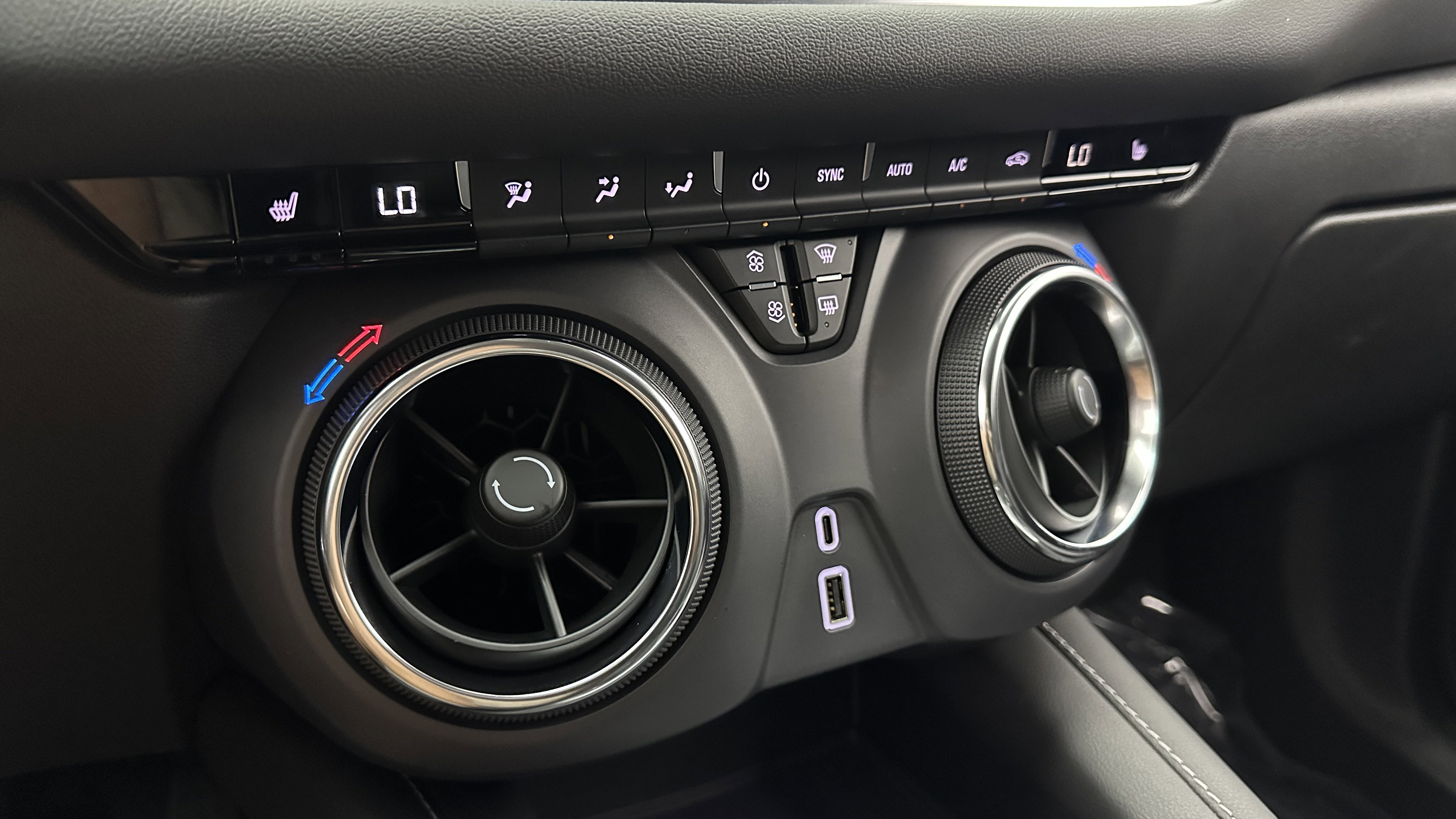 Used 2025 Chevrolet Blazer LT image 15