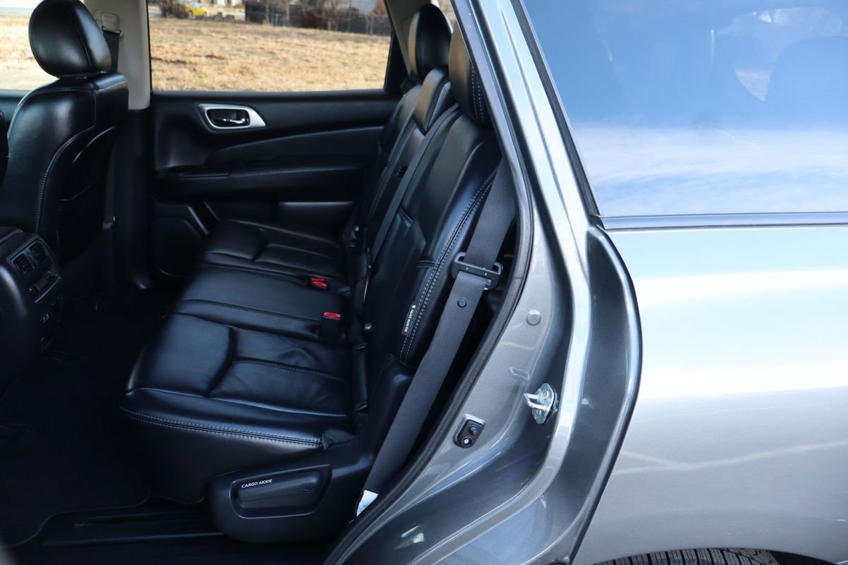 Used 2019 Nissan Pathfinder SL AWD/4WD image 20