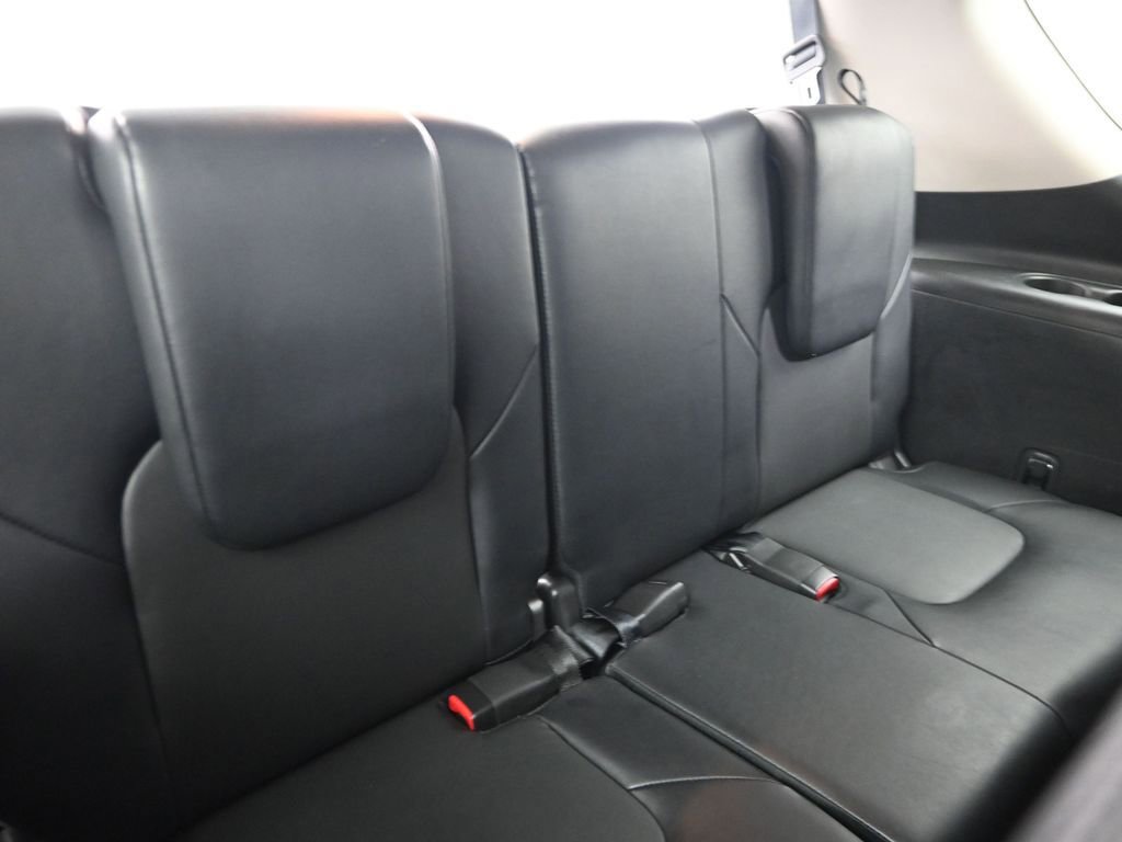 Used 2024 Nissan Armada SV image 30
