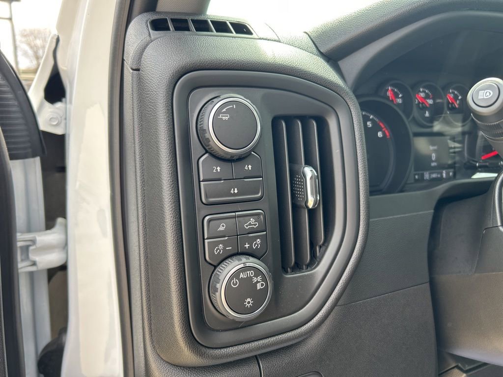 Used 2026 Chevrolet Silverado 2500 W/T w/ WT/CX Safety Package AWD/4WD image 12
