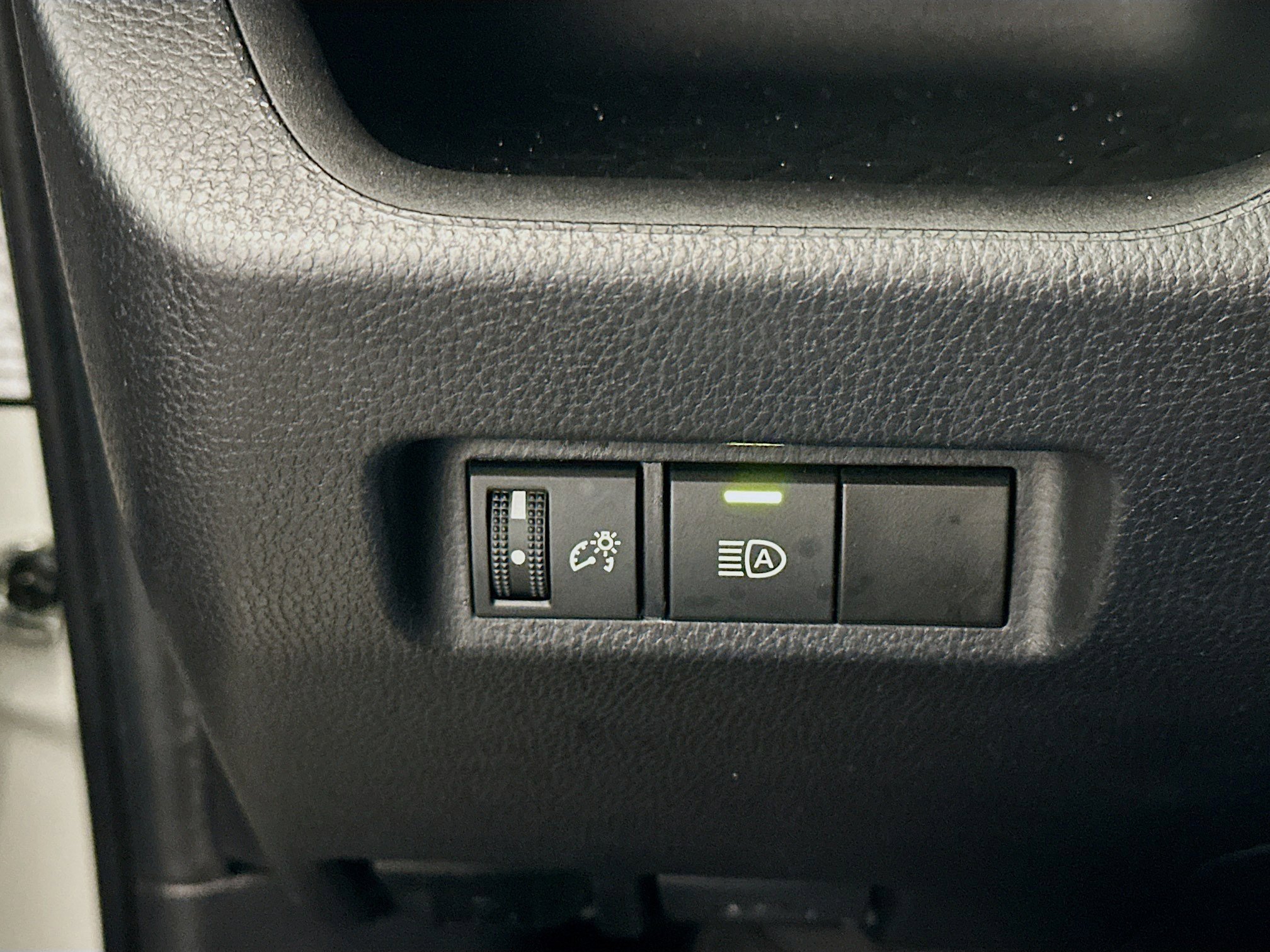 Used 2024 Toyota RAV4 LE image 17