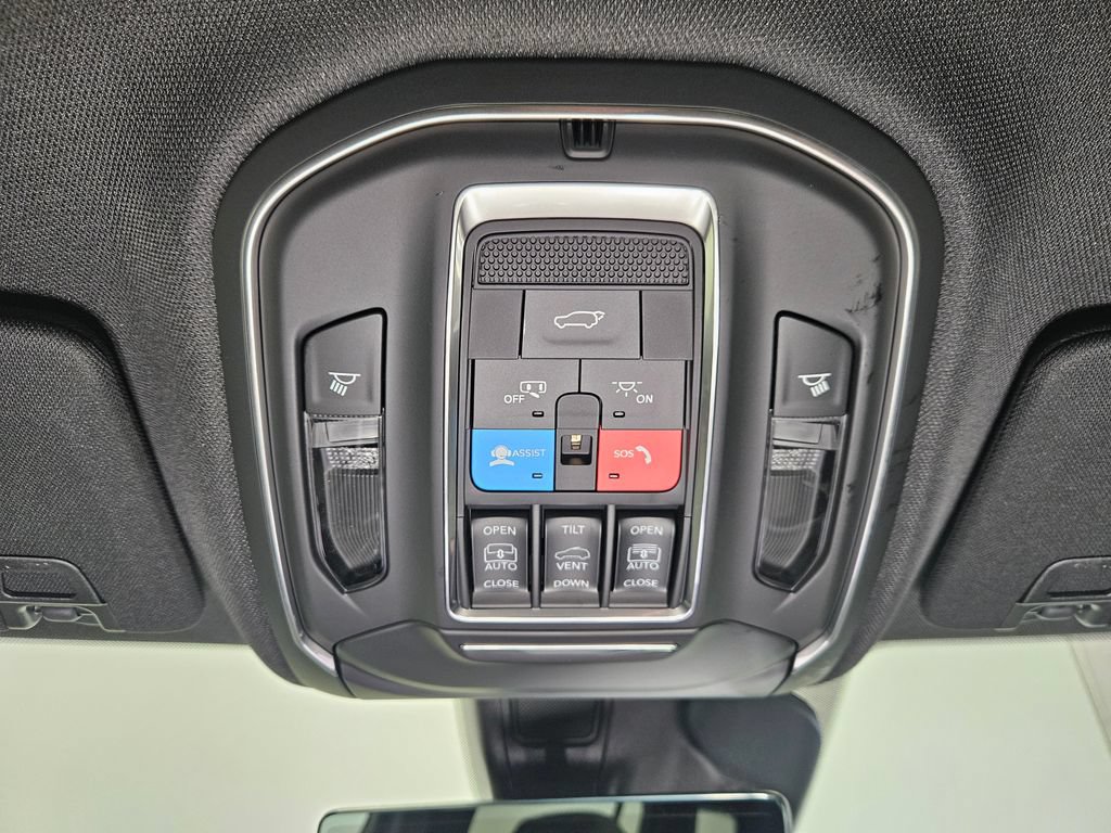 New 2026 Jeep Grand Cherokee L Limited AWD/4WD image 18