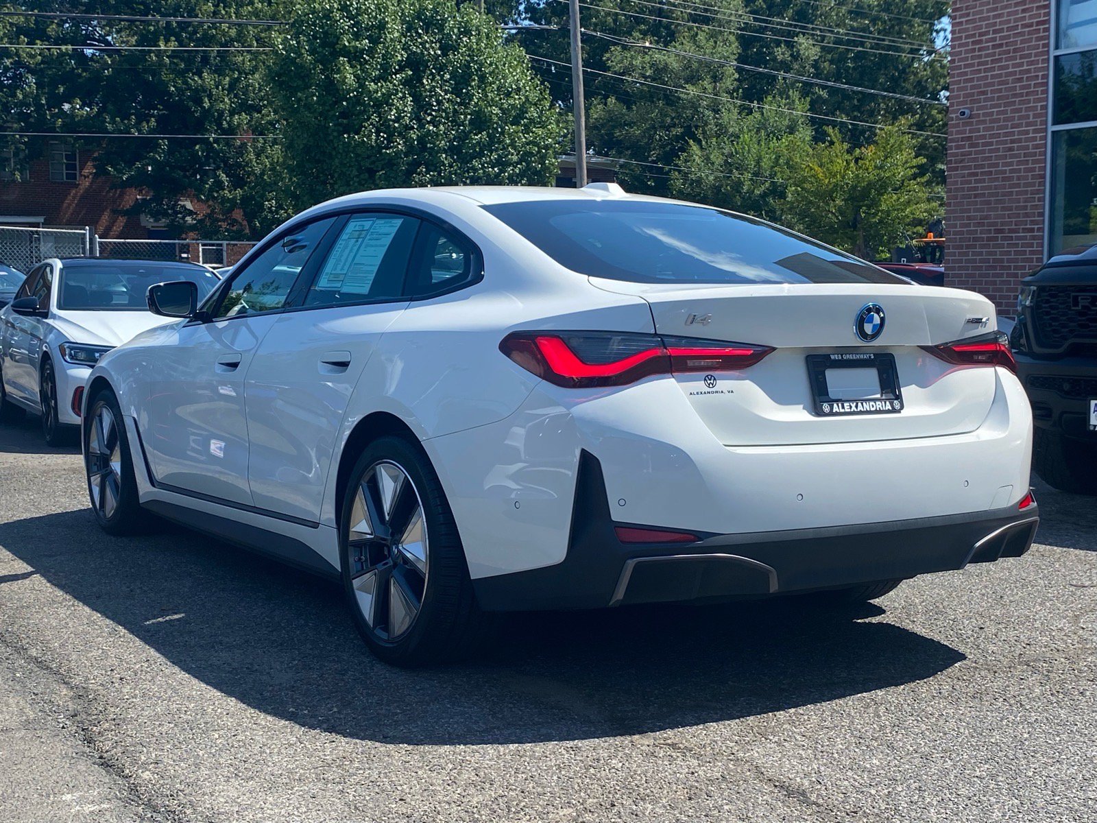 Used 2023 BMW i4 eDrive40 w/ Premium Package RWD image 5