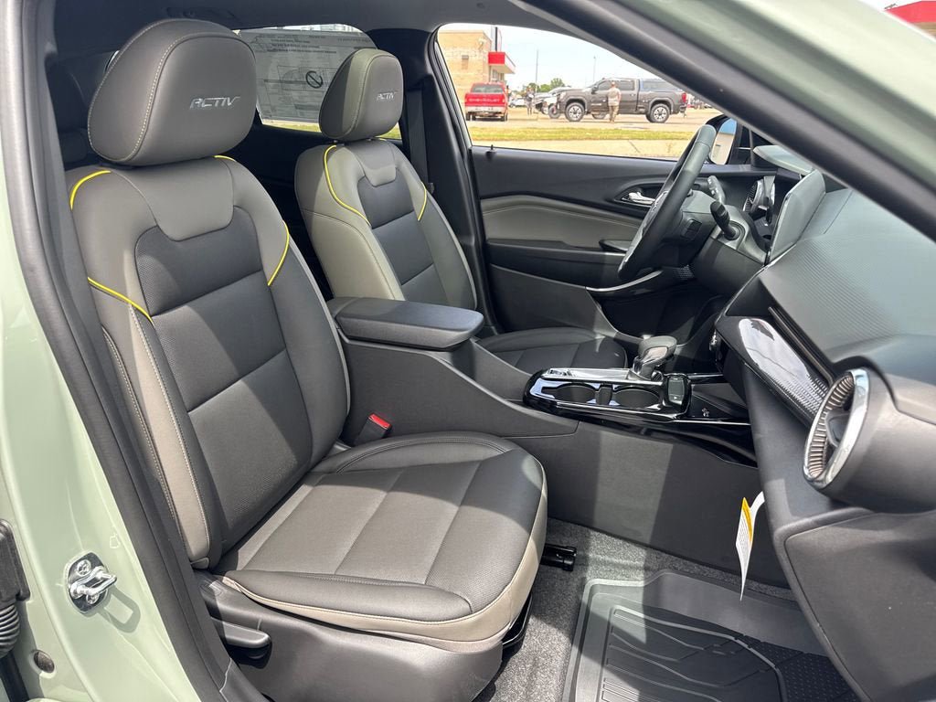 New 2026 Chevrolet Trax ACTIV w/ Sunroof Package FWD image 12