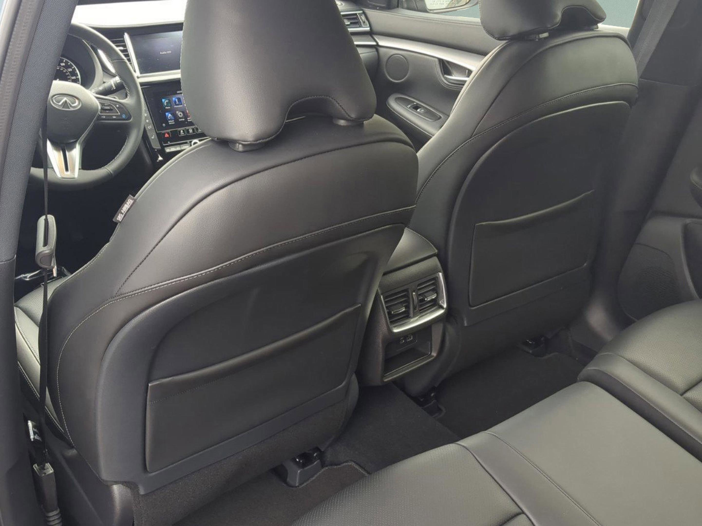 Certified 2025 INFINITI QX55 Luxe w/ Cargo Package image 12