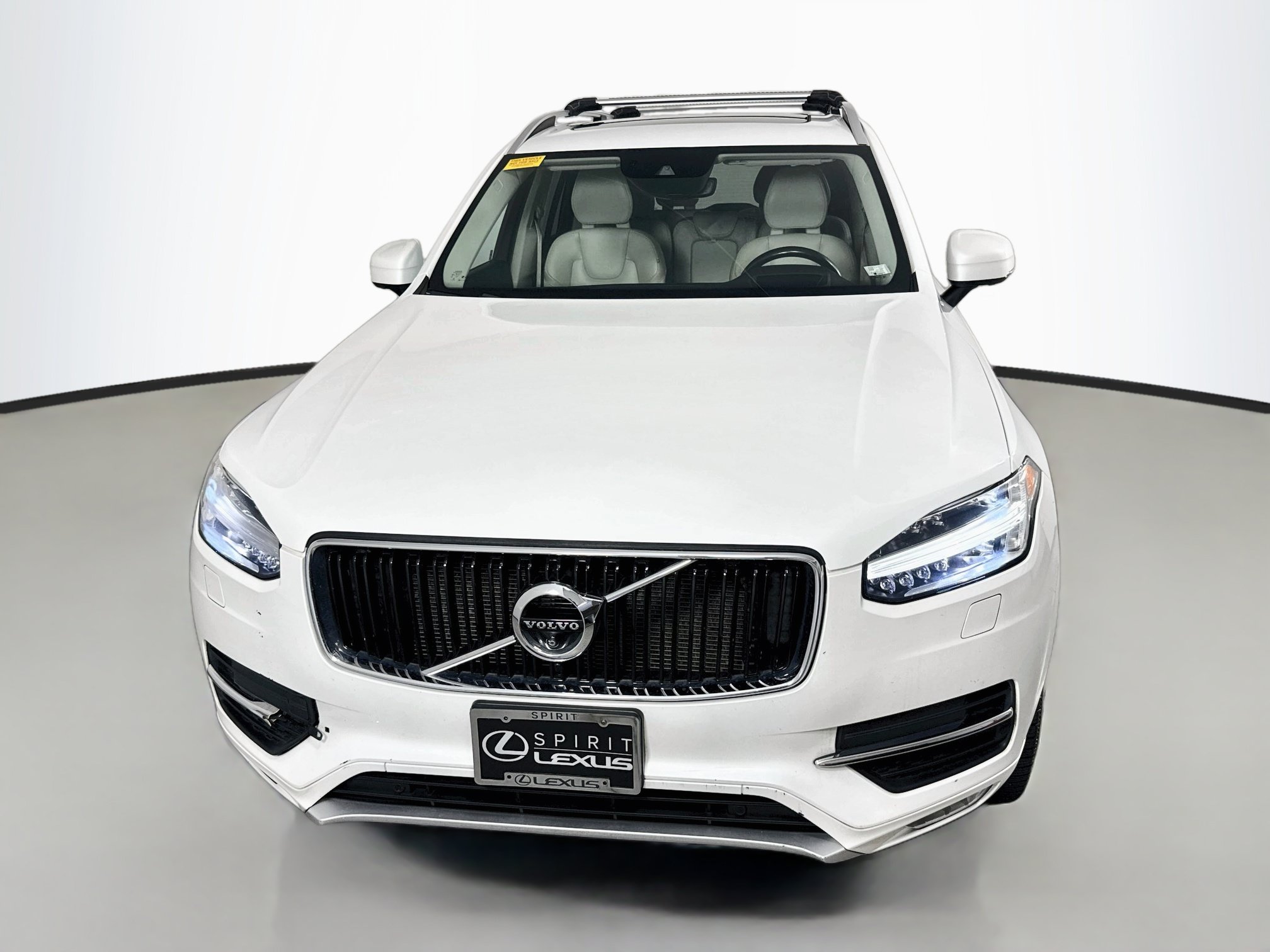 Used 2018 Volvo XC90 T6 Momentum w/ Convenience Package AWD/4WD image 2