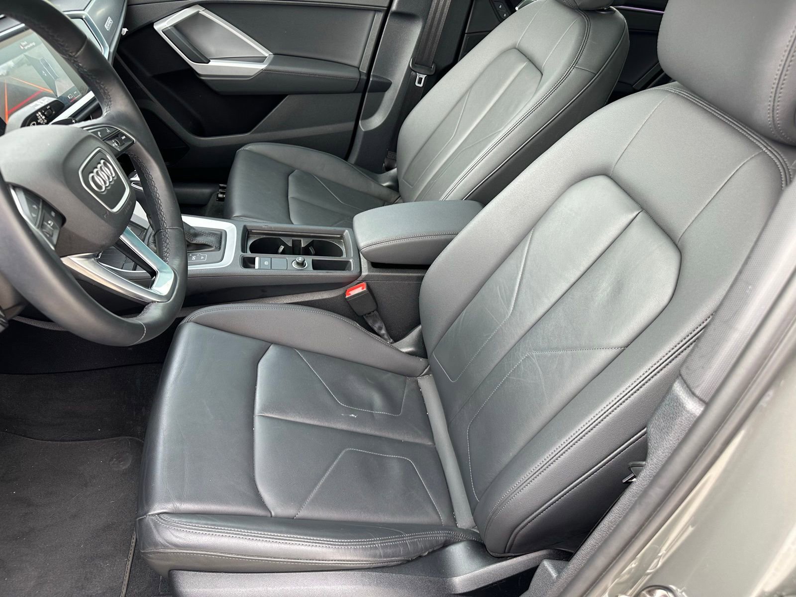 Used 2022 Audi Q3 2.0T Premium Plus w/ Premium Plus Package AWD/4WD image 9